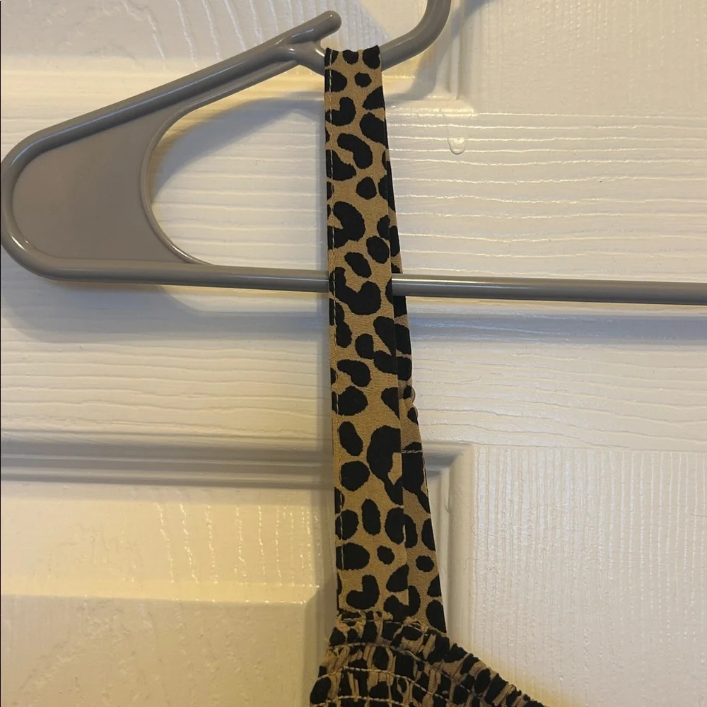 Old Navy Fit & Flare Smocked Cami Midi Leopard Print Sundress (w/Pockets!) - Picture 3 of 10